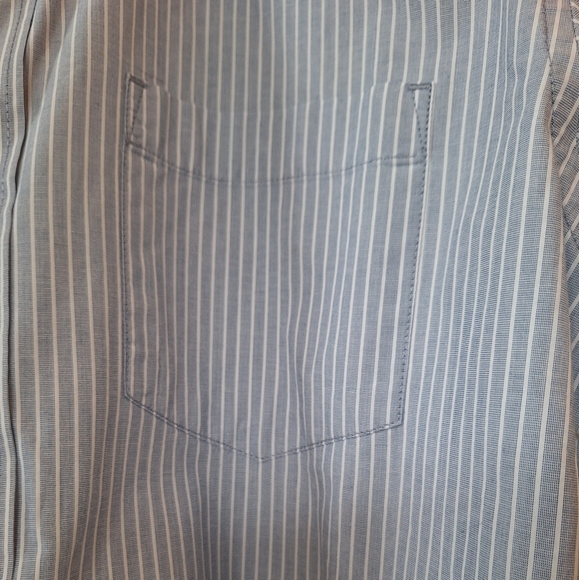 Eddie Bauer Legend Wash Classic Pinstriped Button Down Shirt Size M - Picture 4 of 8